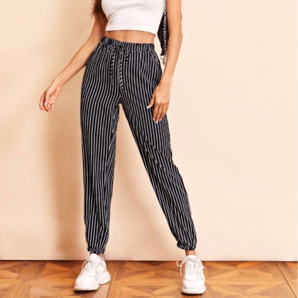 joggers NWT 🌚🖤
